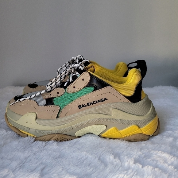 BALENCIAGA Triple S Sneakers - Picture 8 of 15